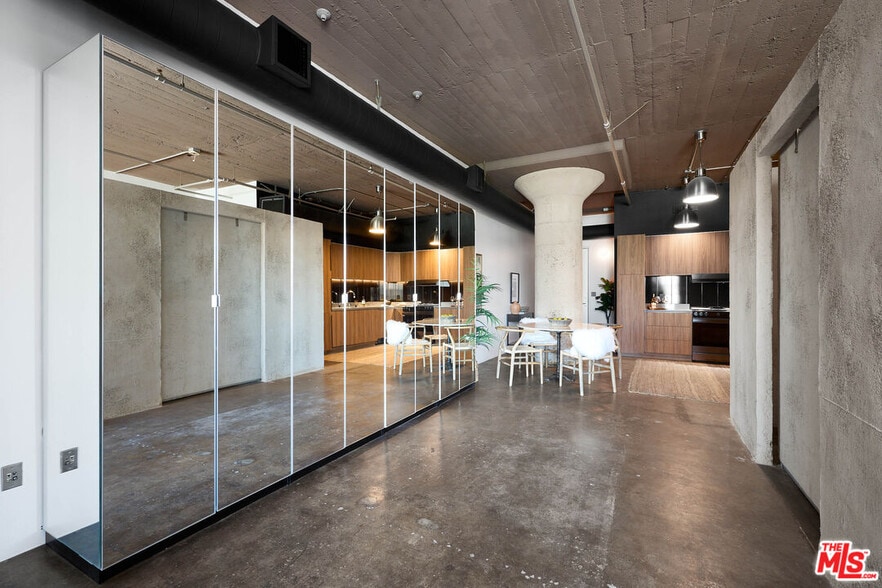 More Photos Of 1855 Industrial St, Los Angeles Apartments For Sale