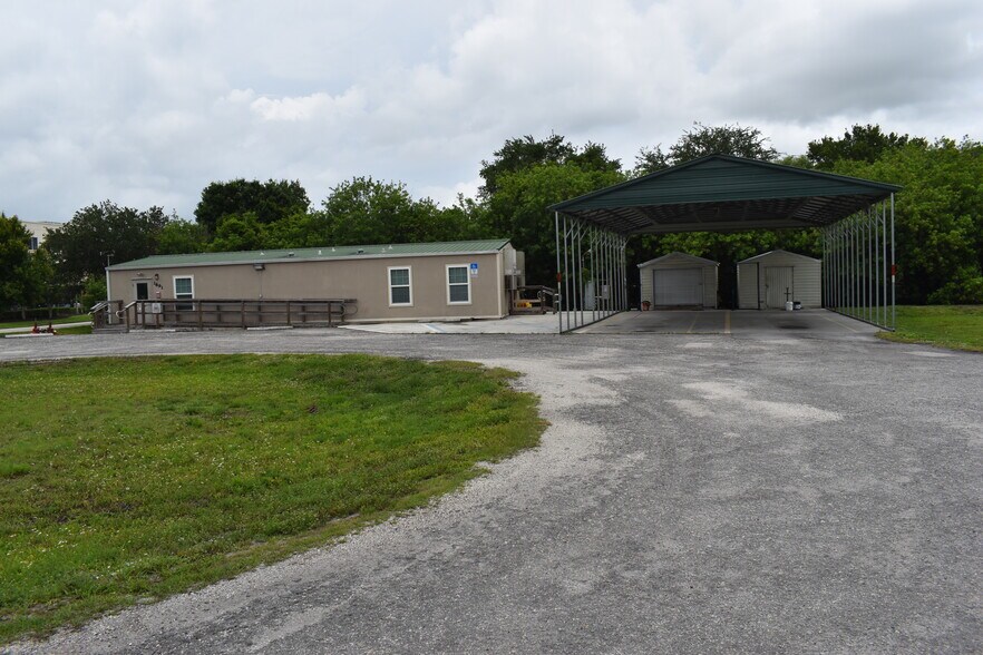 More Photos Of 1893 90th Ave, Vero Beach Auto Repair For Lease