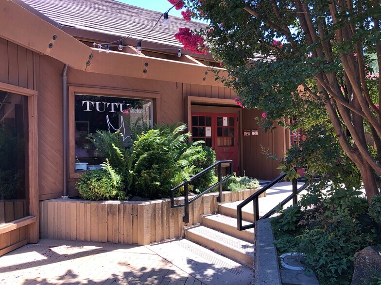 More Photos Of 14510-14530 Big Basin Way, Saratoga Unknown For Lease