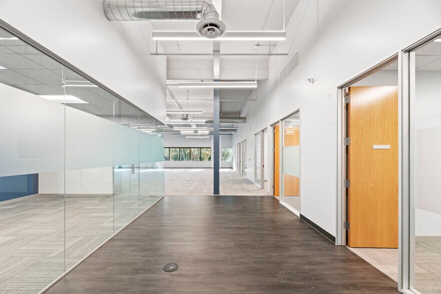 More Photos Of 30401 Agoura Rd, Agoura Hills Unknown For Lease