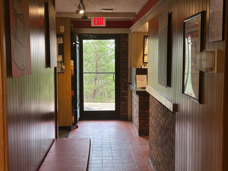 More Photos Of 1352 S Chestatee, Dahlonega Storefront For Sale