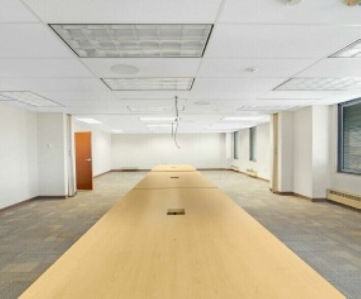 More Photos Of 3103 Executive Pky, Toledo Office For Sale