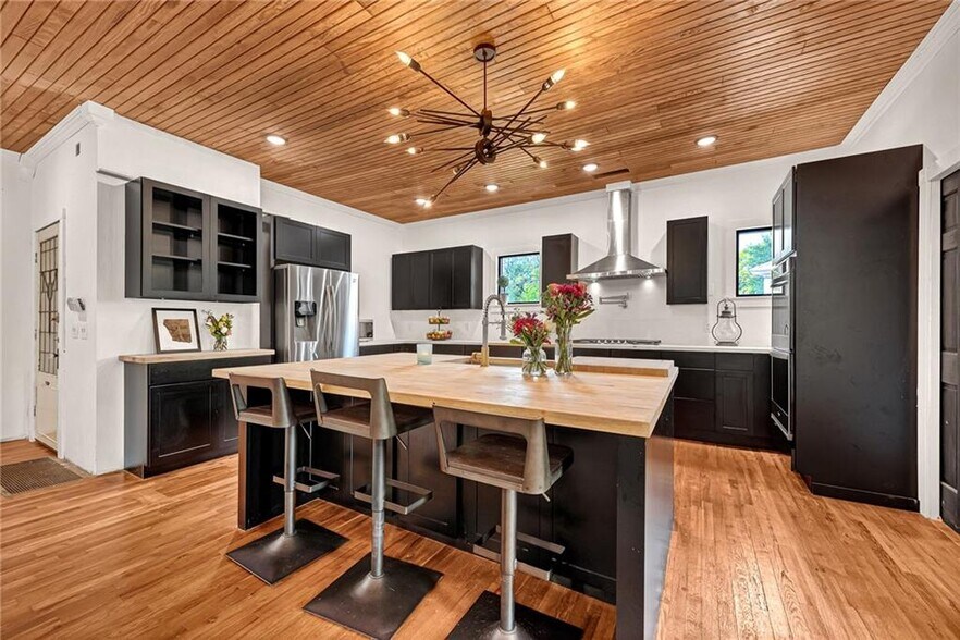 More Photos Of 510 E Madison Ave, Berryville Religious Facility For Sale