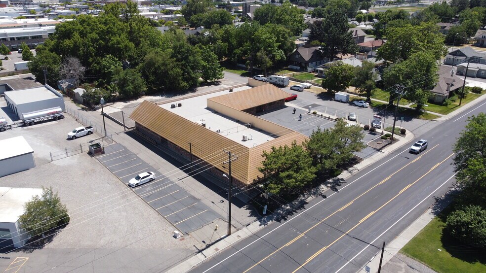 More Photos Of 100 N Fruitland St, Kennewick Office For Lease