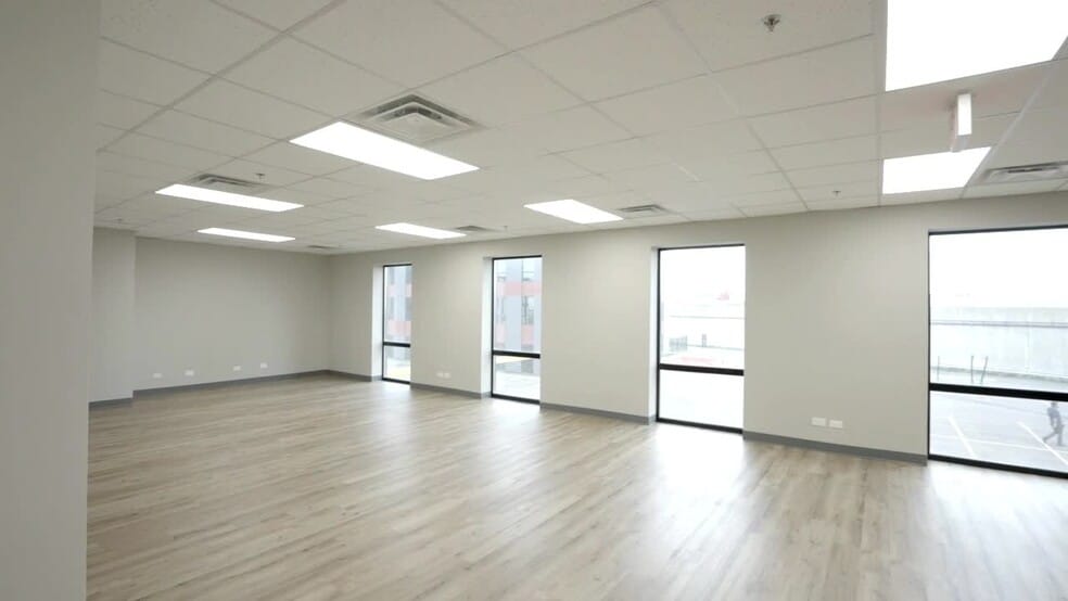 More Photos Of 9950 Lawrence Ave, Schiller Park Unknown For Lease