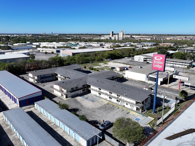 More Photos Of 9503 N Interstate 35, San Antonio Hotel For Sale