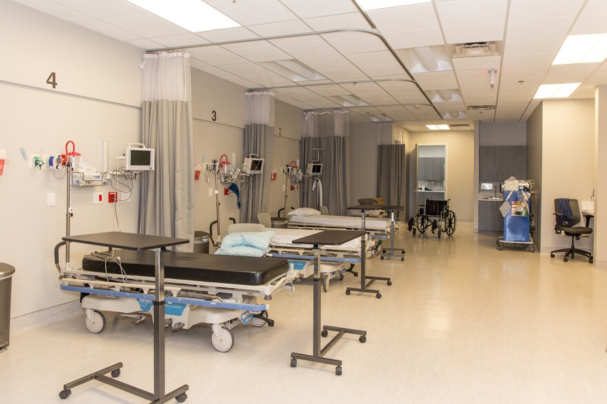 More Photos Of 11851 N 51st Ave, Glendale Medical For Lease