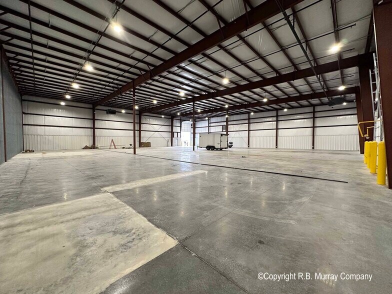 More Photos Of 802 Lillian, Strafford Warehouse For Lease