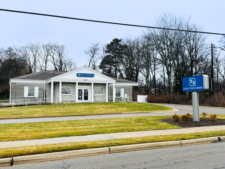 Primary Photo Of 4815 Okemos Rd, Okemos Bank For Sale