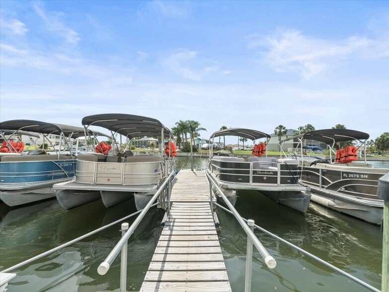 More Photos Of 4291 Shoal Line Blvd, Spring Hill Hotel For Sale