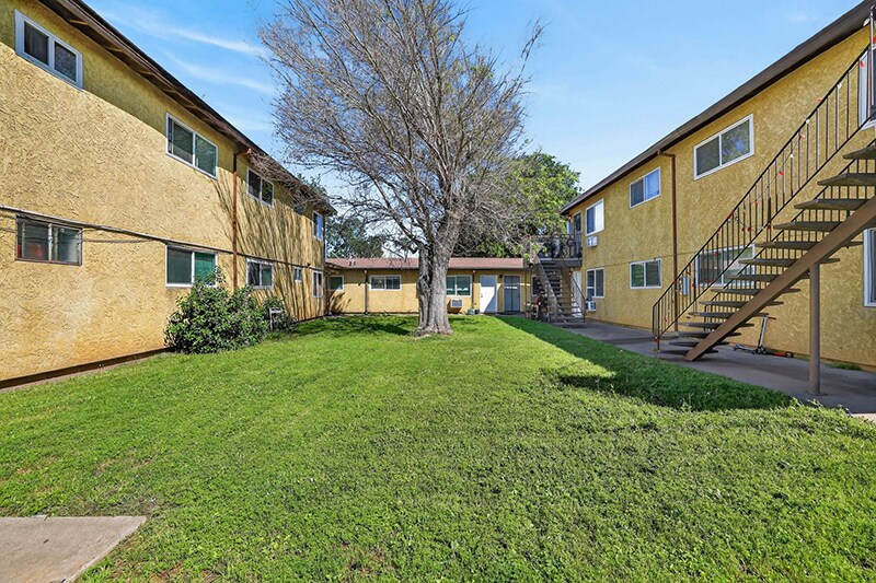 More Photos Of 6820 7th Ave, Rio Linda Apartments For Sale