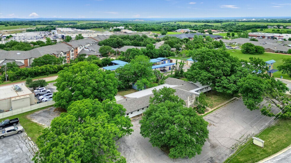 More Photos Of 815 Pecan Grove Rd E, Sherman Medical For Sale