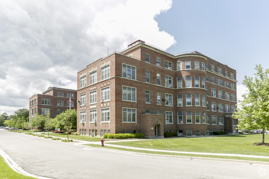 More Photos Of 10437 W Innovation Dr, Milwaukee Office For Lease