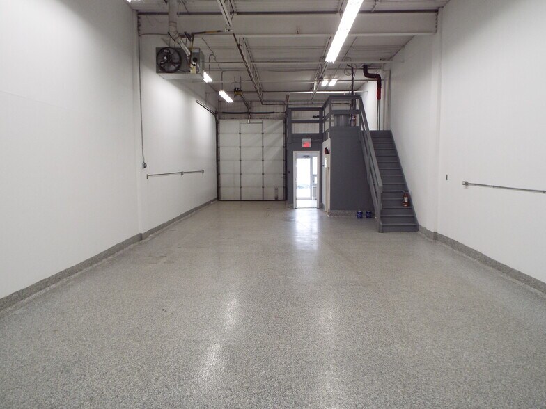 More Photos Of 1333 Boundary Rd, Oshawa Service For Lease