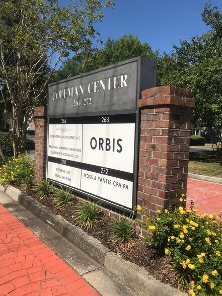 More Photos Of 272 W Coleman Blvd, Mount Pleasant Office For Lease