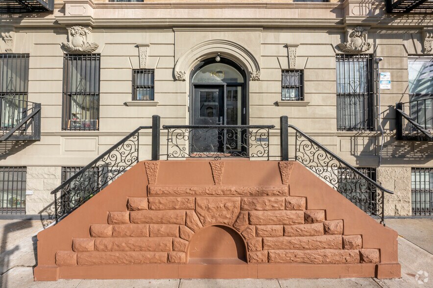 More Photos Of 1 Macdonough St, Brooklyn Apartments For Lease