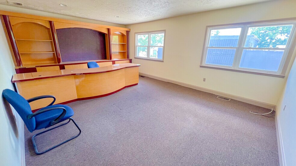 More Photos Of 411 E Marlton Pike, Cherry Hill Office For Lease