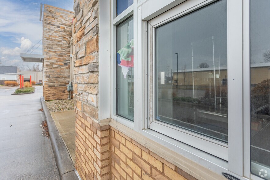 More Photos Of 60 S Broad St, Fairborn Fast Food For Sale