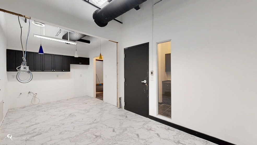 More Photos Of 1690 Roberts Blvd, Kennesaw Warehouse For Lease