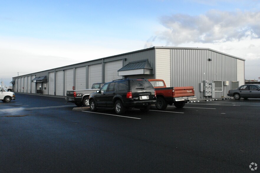 More Photos Of 6223 W Deschutes Ave, Kennewick Flex For Lease