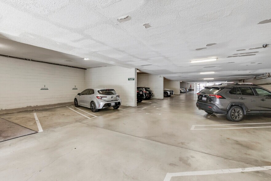 More Photos Of 1325 7th St, Santa Monica Office For Sale