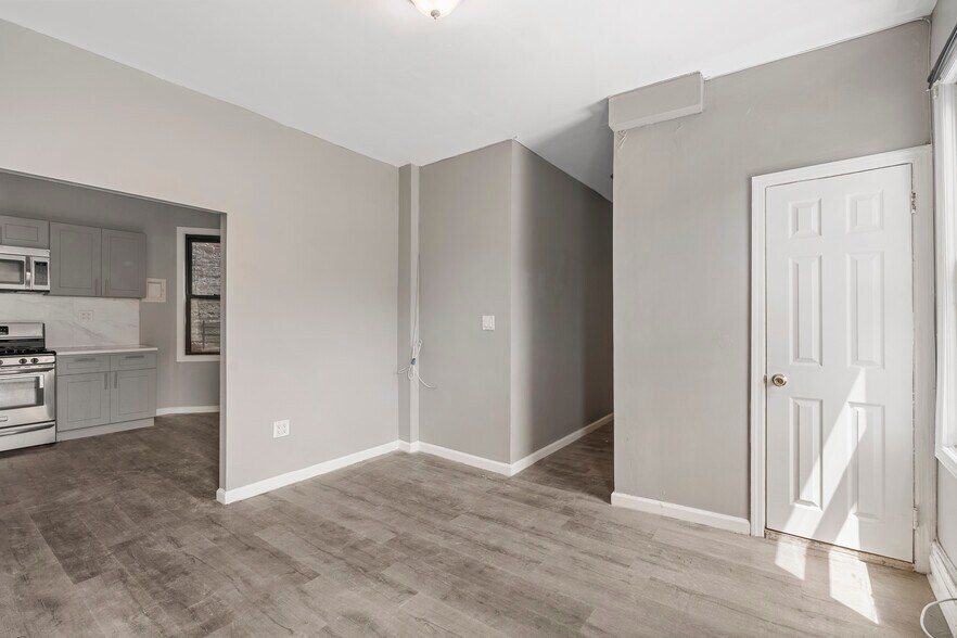 More Photos Of 1711 Zerega Ave, Bronx Coworking Space