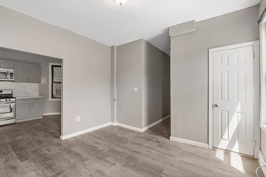 More Photos Of 1711 Zerega Ave, Bronx Storefront Retail Residential For Sale