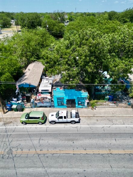 More Photos Of 2217 Guadalupe St, San Antonio Freestanding For Sale