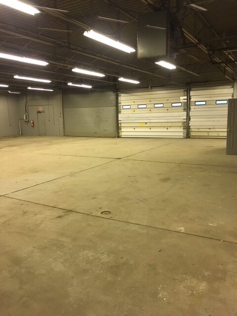 More Photos Of 701 Dan Dee Ln, Brilliant Warehouse For Lease