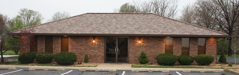 Primary Photo Of 4917 Maryville Rd, Granite City Office For Sale