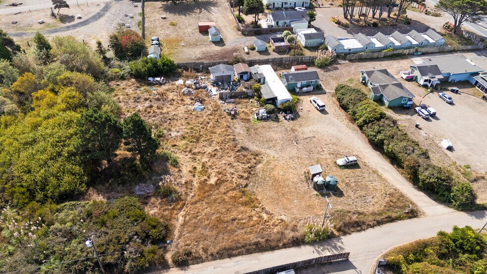 More Photos Of 18781 N Highway 1, Fort Bragg Flex For Sale
