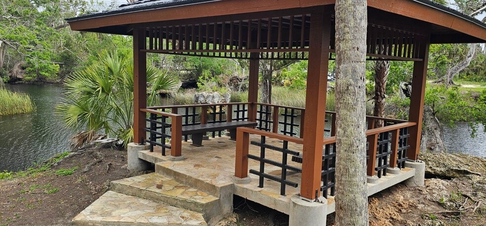 More Photos Of 1606 3rd Ave SE, Steinhatchee Lodge Meeting Hall For Sale