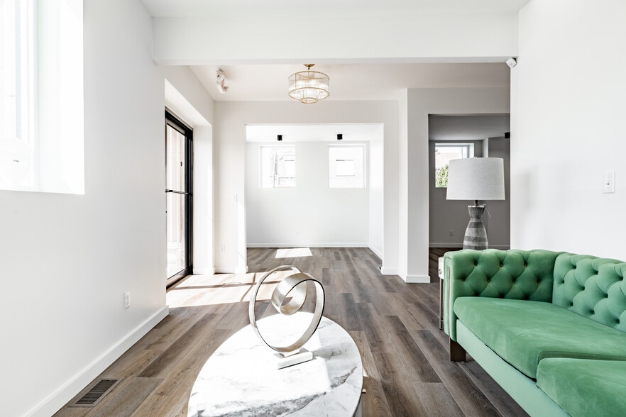 More Photos Of 2506 E Washington St, Indianapolis Storefront Retail Office For Sale