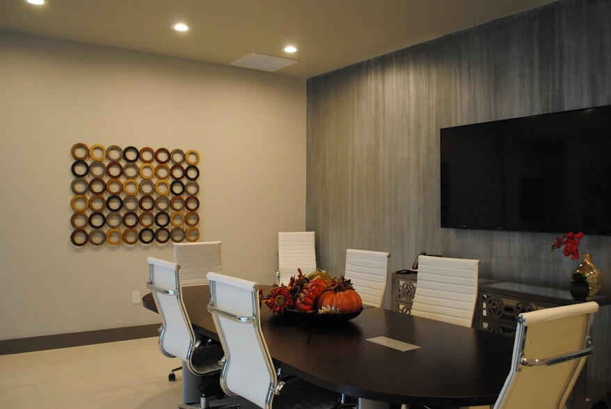 More Photos Of 418 Village Dr, Murphy Medical For Sale