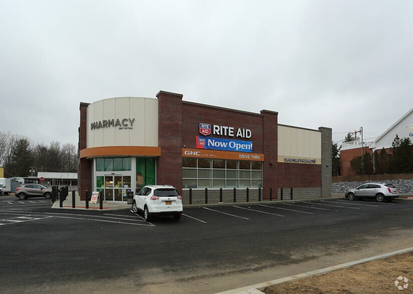 More Photos Of 1022-1028 Route 146, Clifton Park Convenience Store For Lease