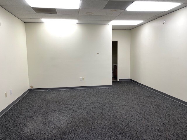 More Photos Of 1450 W 6th St, Corona Unknown For Lease