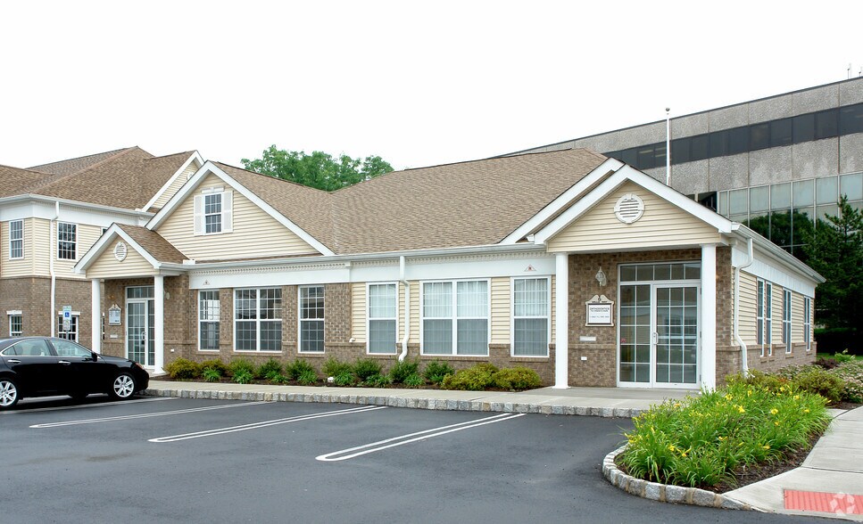 More Photos Of 5-6 Wills Way, Piscataway Medical For Sale