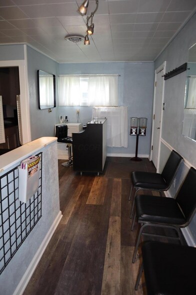More Photos Of 433 Gibbs Ave, Washington Court House Freestanding For Sale