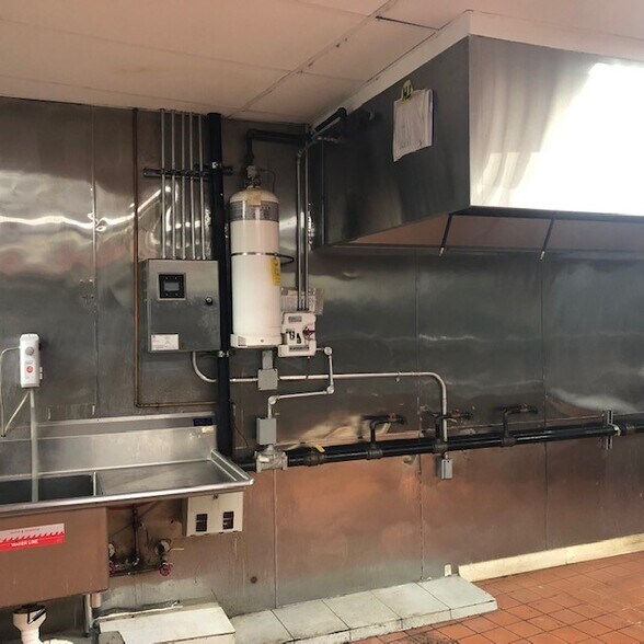 More Photos Of 82 School St, Glen Cove Storefront For Lease