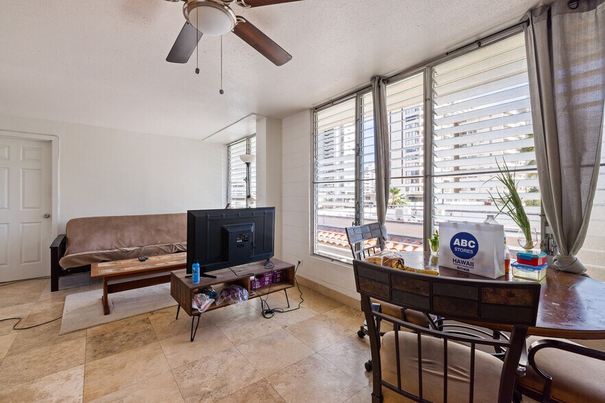 More Photos Of 254 Kaiulani Ave, Honolulu Apartments For Sale