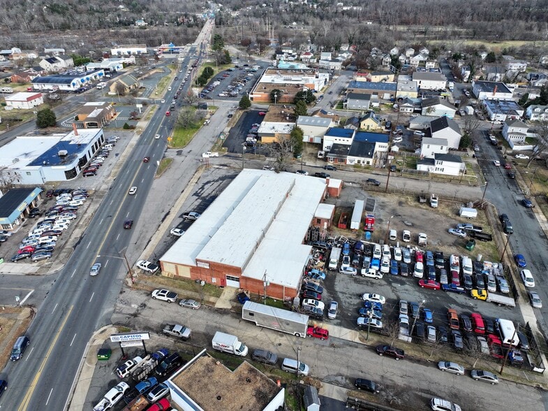 More Photos Of 400-410 Amaret St, Fredericksburg Auto Repair For Lease