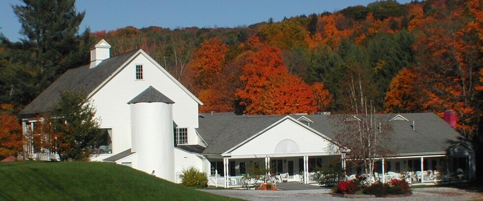 More Photos Of 910 Cold Spring Rd, Williamstown Hotel For Sale