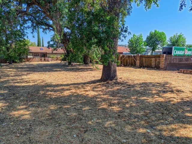 More Photos Of 14089 Lakeshore Dr, Clearlake Land For Sale