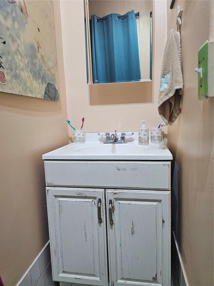 More Photos Of 106 E Tarpon Ave, Tarpon Springs Apartments For Sale