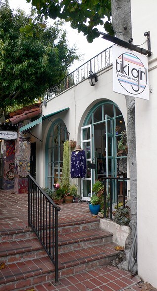 More Photos Of 451-461 E Main St, Ventura Storefront For Lease