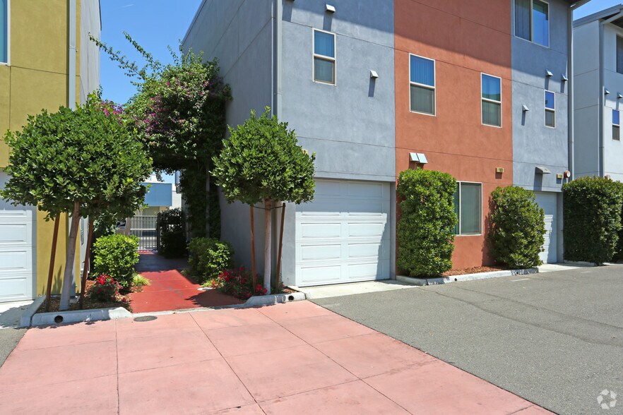 More Photos Of 1759 Fulton St, Fresno Apartments For Sale