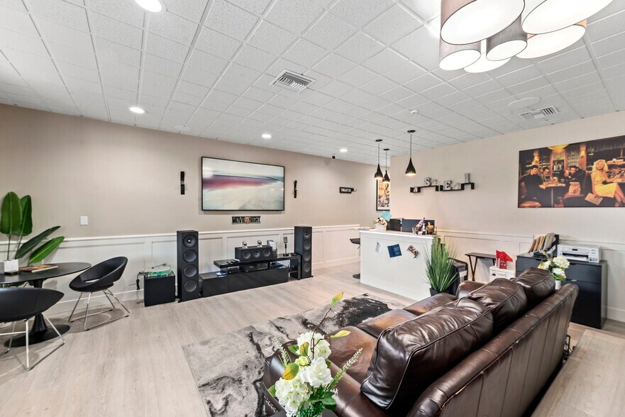 More Photos Of 4601-4711 Lakeview Canyon Rd, Westlake Village Unknown For Lease