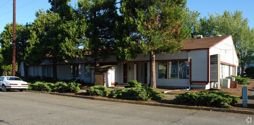 More Photos Of 1110 18th St, Springfield Medical For Lease