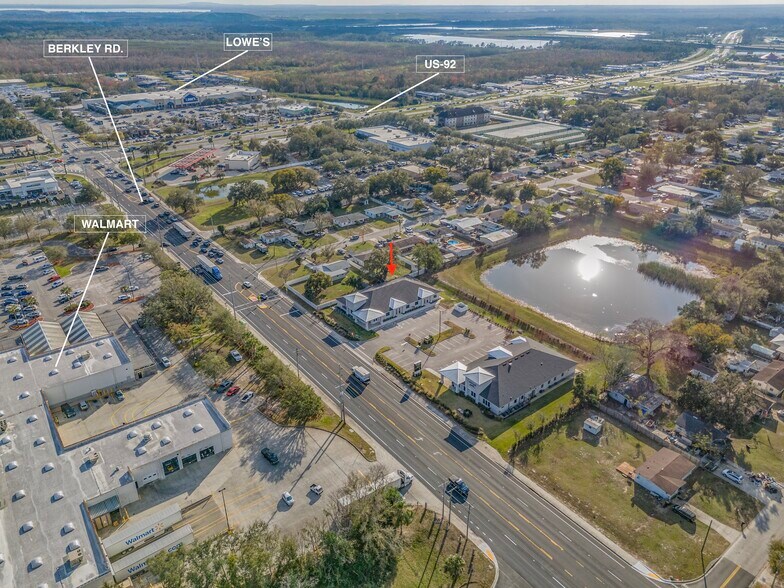 More Photos Of 295 Berkley Rd, Auburndale Freestanding For Lease