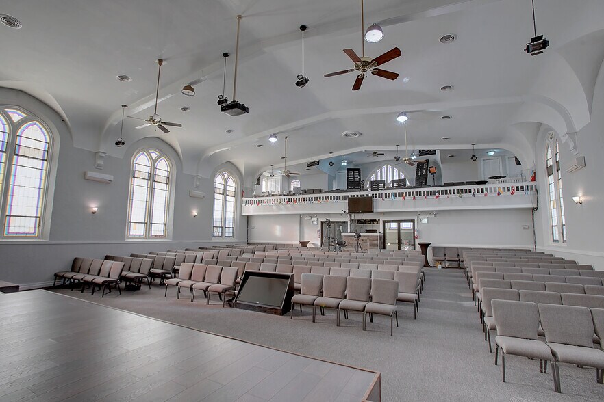 More Photos Of 1321-1323 S Austin Blvd, Cicero Religious Facility For Sale